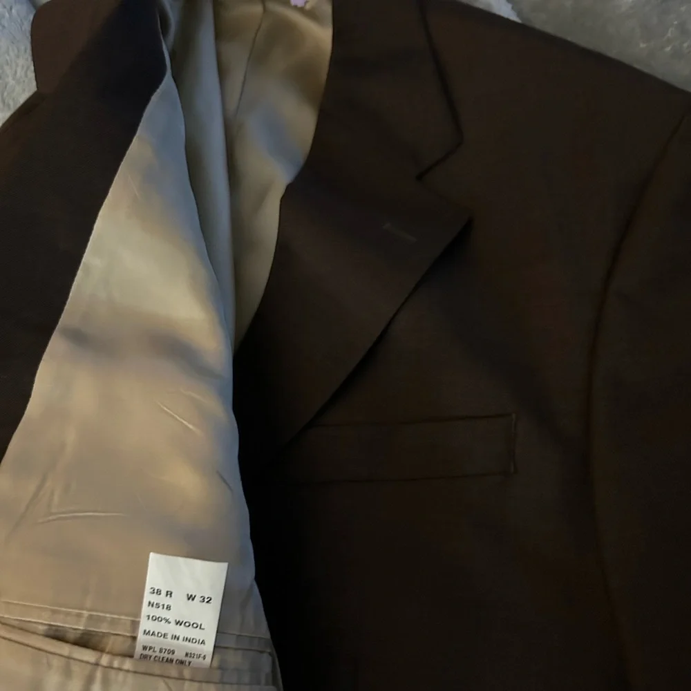 Classic Brown Men's Suit - Picture 2 of 4